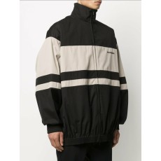 발렌시아가 자수로고 배색 바람막이 자켓
